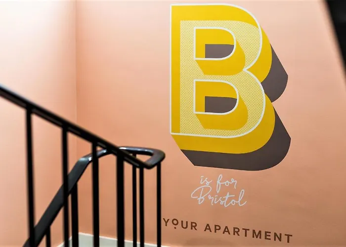 Your Apartment I Clifton VillageAirport Hotel